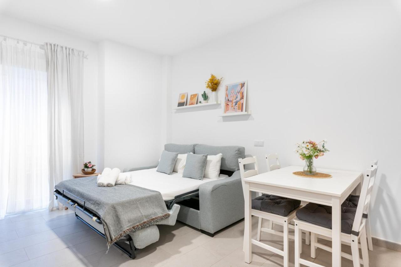 Wintowinrentals Superb New-Look Apartment Malaga Ngoại thất bức ảnh